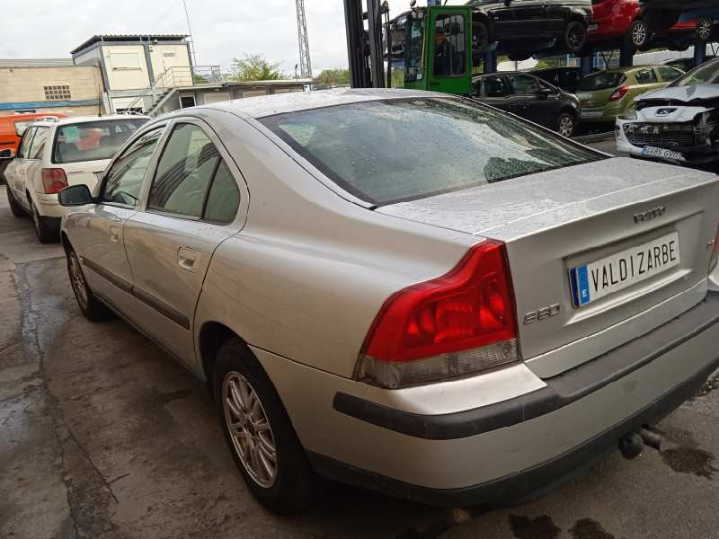 volvo s60 berlina del año 2003