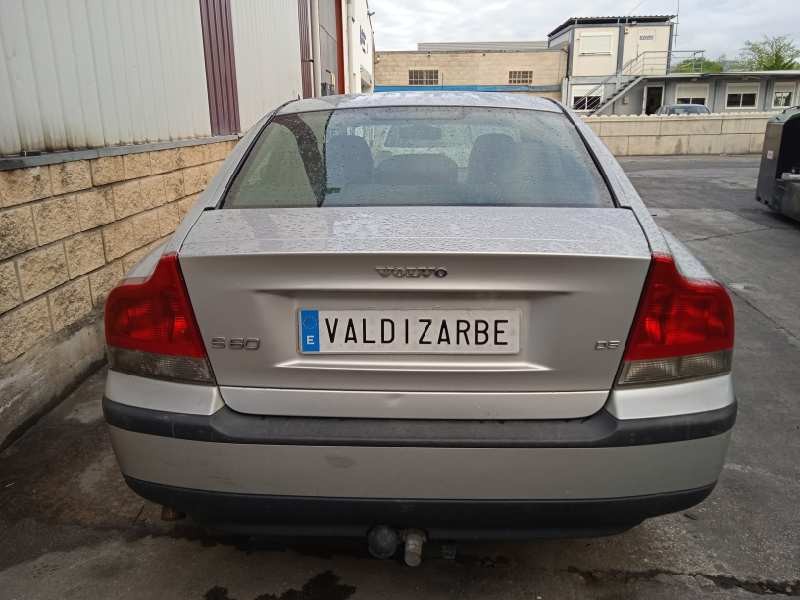 volvo s60 berlina del año 2003