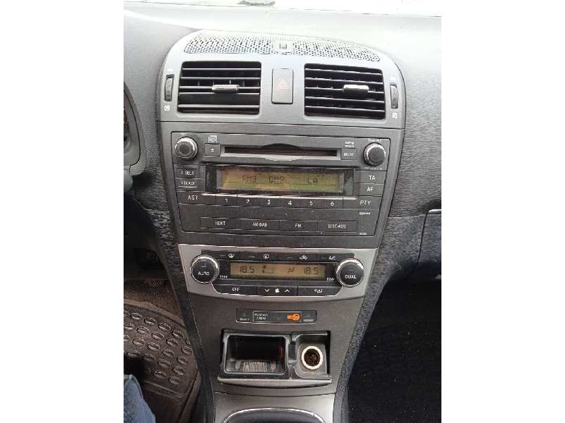 toyota avensis (t27) del año 2009