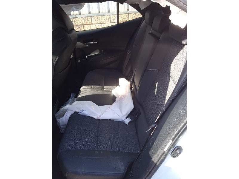 toyota corolla (e21) del año 2023