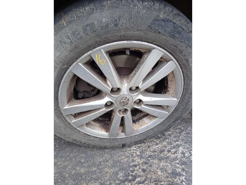 toyota avensis (t27) del año 2009