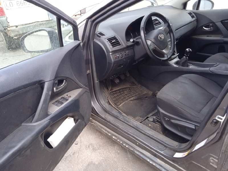 toyota avensis (t27) del año 2009