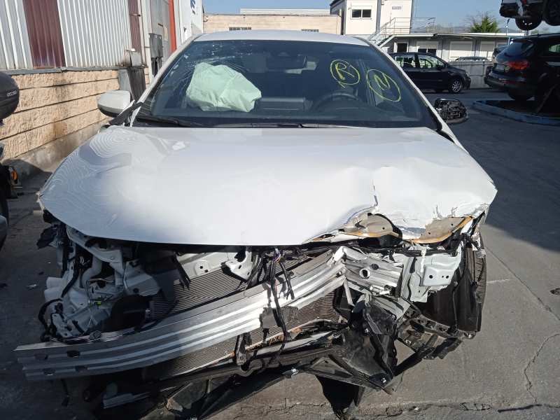 toyota corolla (e21) del año 2023