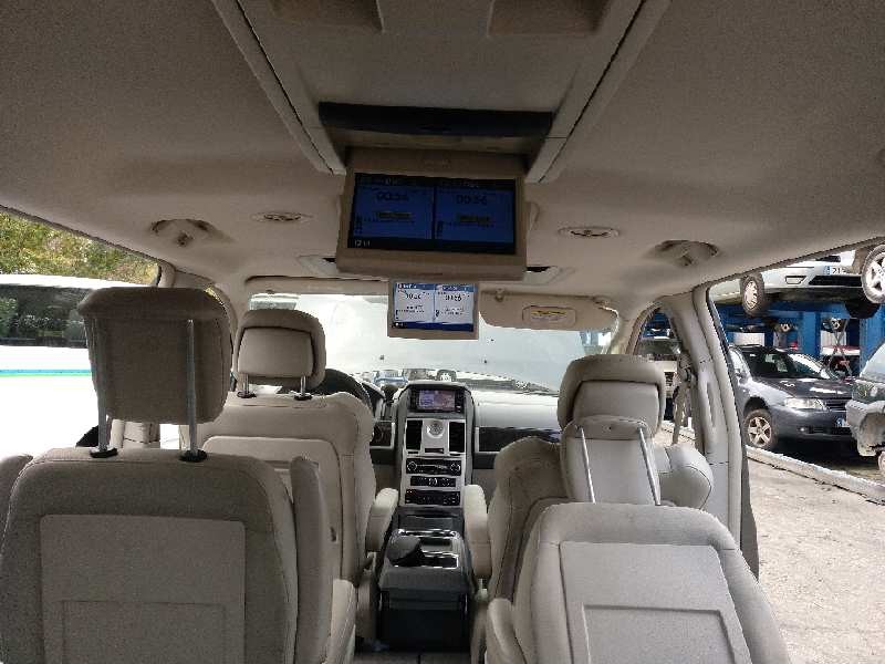 chrysler grand voyager del año 2010