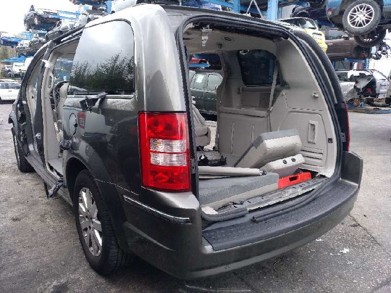 chrysler grand voyager del año 2010