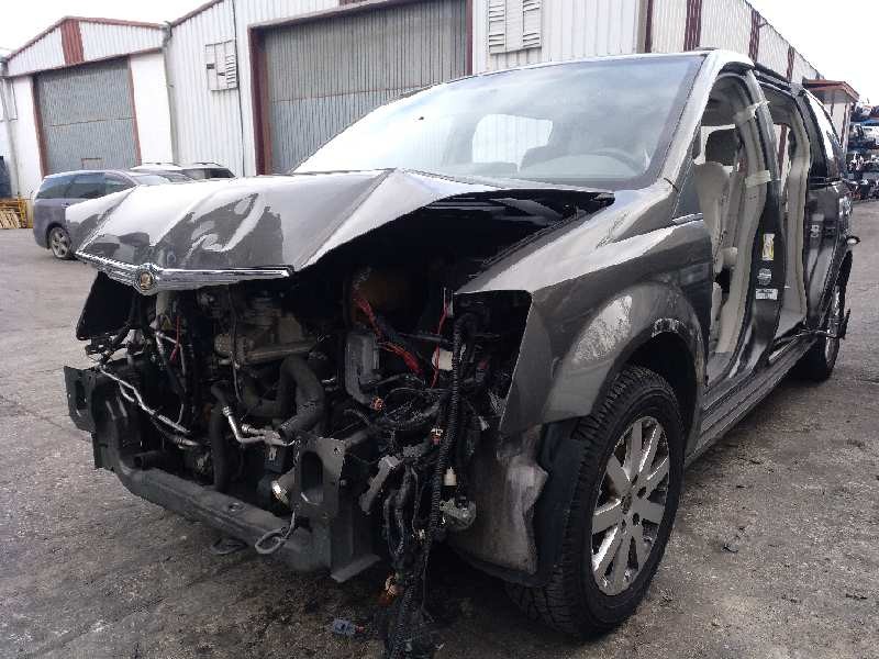 chrysler grand voyager del año 2010