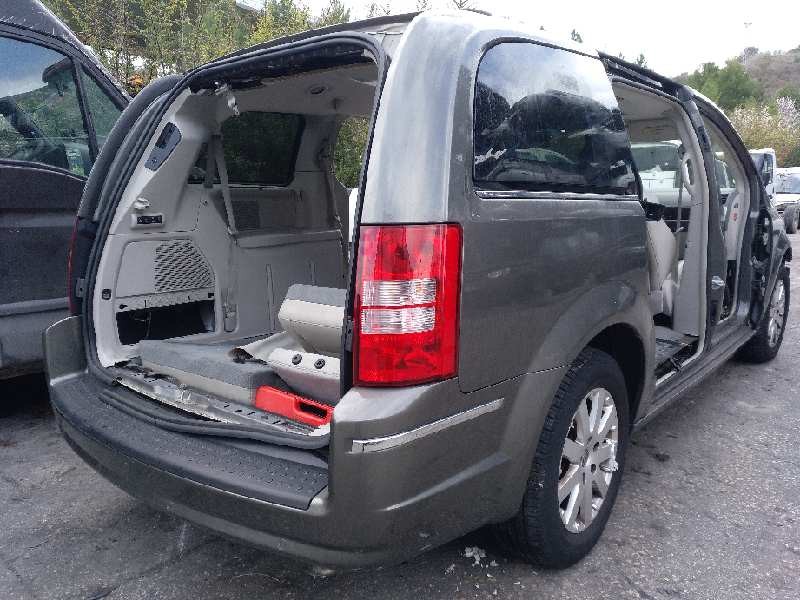 chrysler grand voyager del año 2010