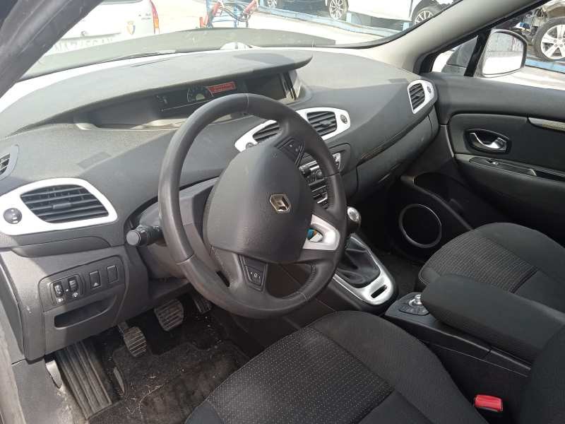 renault scenic iii del año 2011