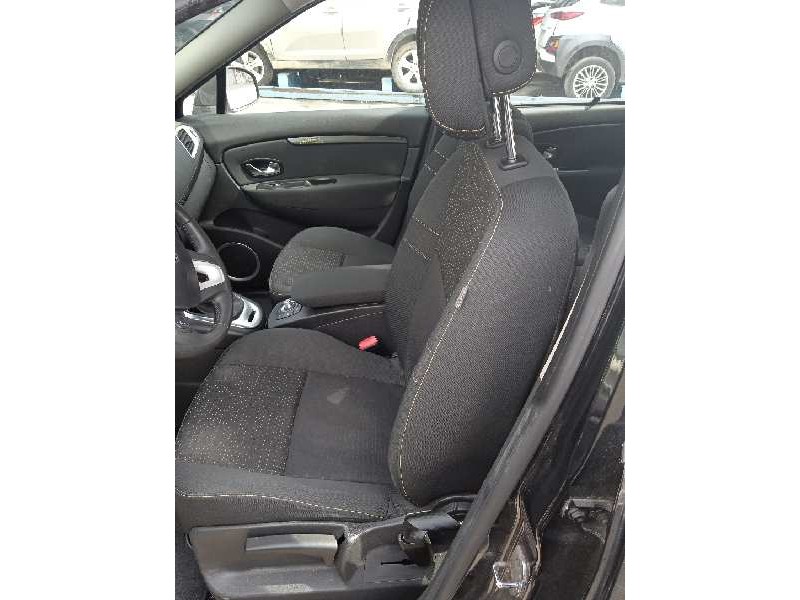 renault scenic iii del año 2011