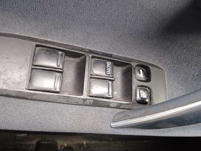 nissan primera berlina (p12) del año 2005