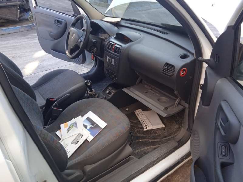 opel combo (corsa c) del año 2004