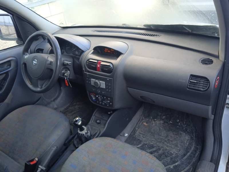 opel combo (corsa c) del año 2004