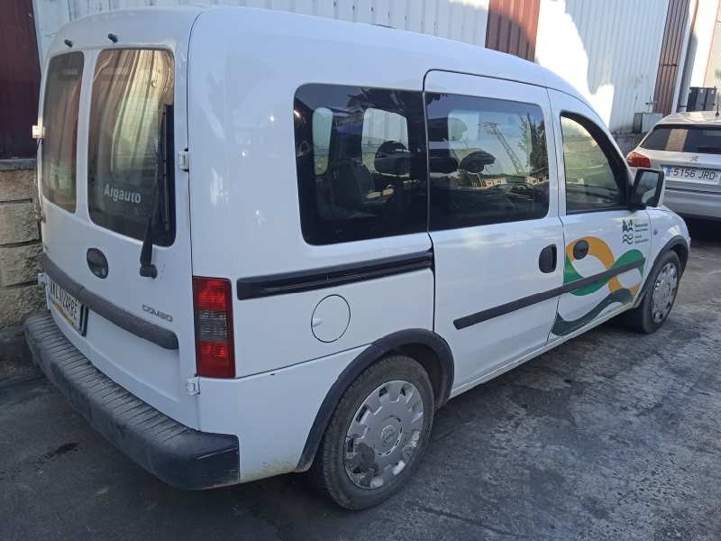 opel combo (corsa c) del año 2004