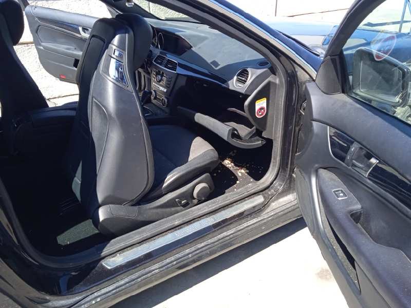 mercedes-benz clase c (w204) coupe del año 2011