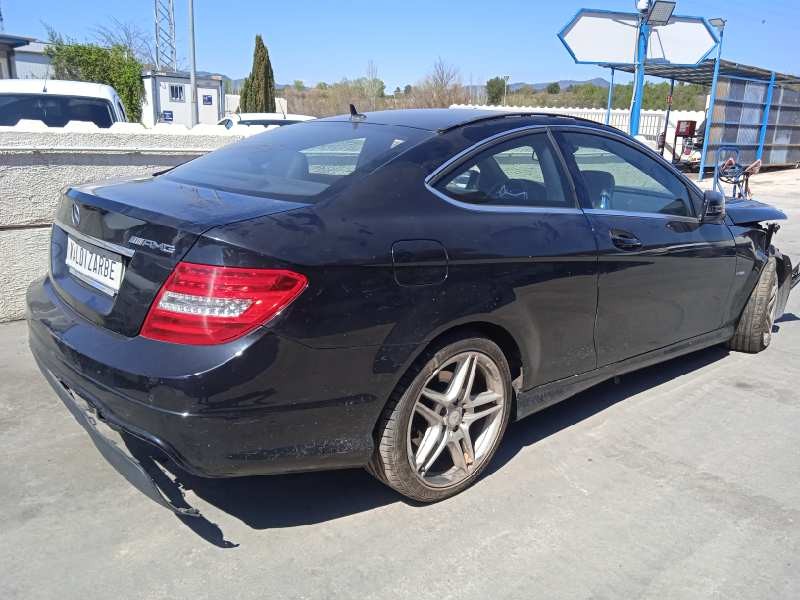 mercedes-benz clase c (w204) coupe del año 2011