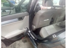 mercedes-benz clase c (w204) berlina del año 2008 2