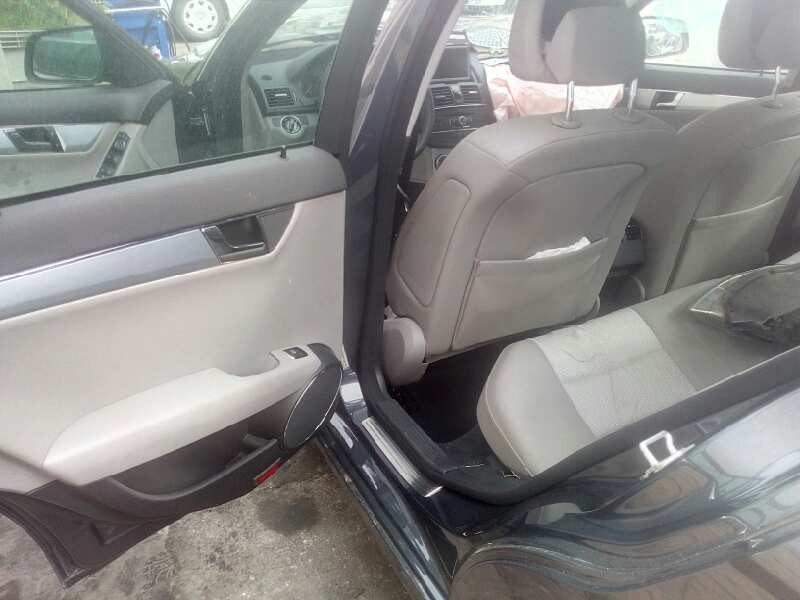 mercedes-benz clase c (w204) berlina del año 2008