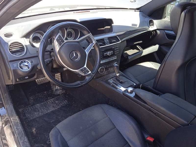 mercedes-benz clase c (w204) coupe del año 2011