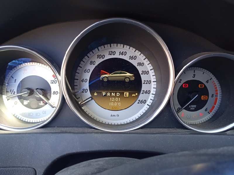 mercedes-benz clase c (w204) coupe del año 2011