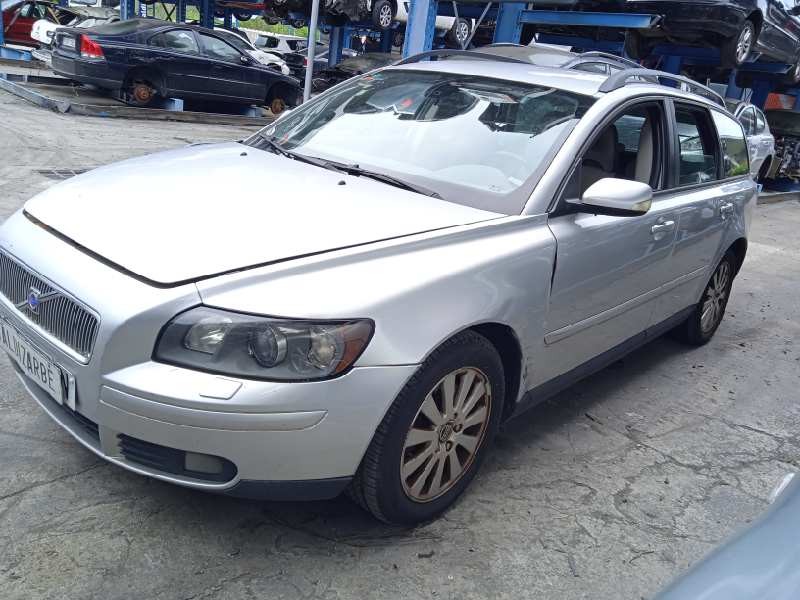 volvo v50 familiar del año 2004