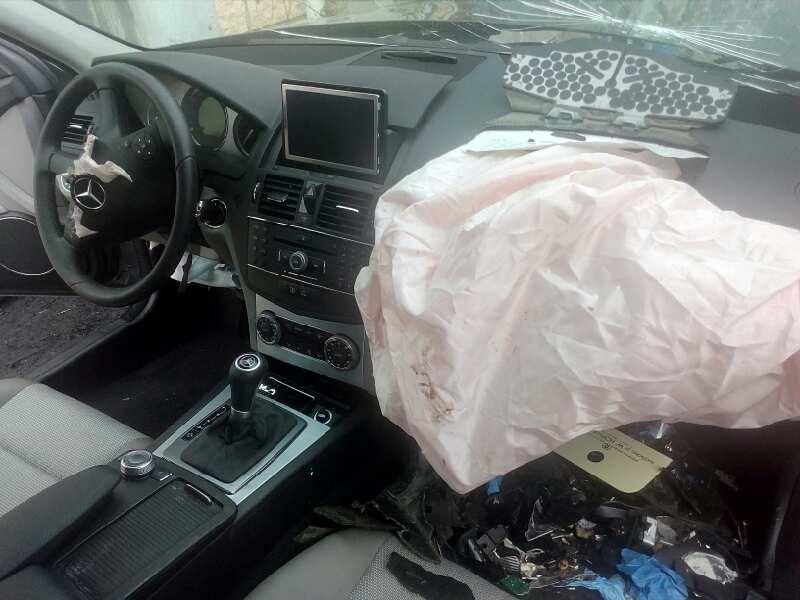 mercedes-benz clase c (w204) berlina del año 2008