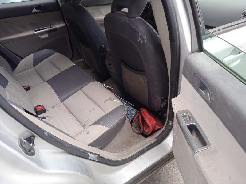 volvo v50 familiar del año 2004