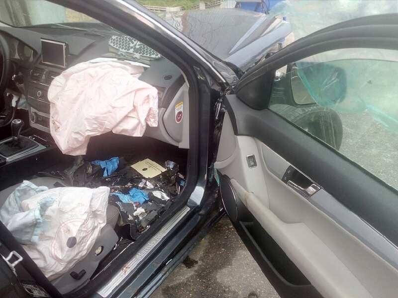 mercedes-benz clase c (w204) berlina del año 2008