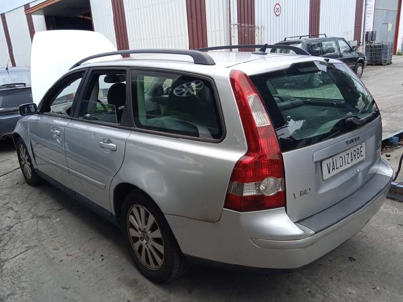 volvo v50 familiar del año 2004