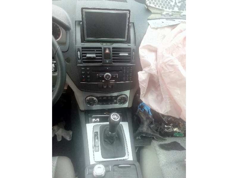 mercedes-benz clase c (w204) berlina del año 2008