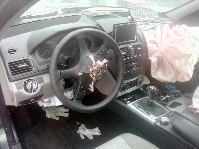 mercedes-benz clase c (w204) berlina del año 2008