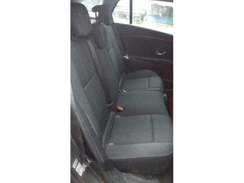 renault megane iii sport tourer del año 2012