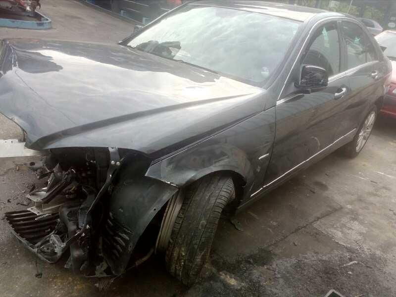 mercedes-benz clase c (w204) berlina del año 2008