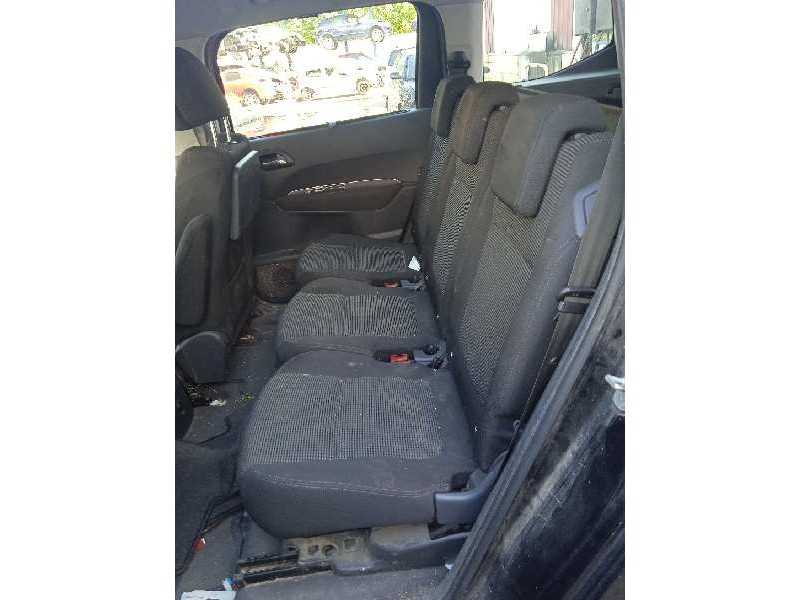 peugeot 5008 del año 2010