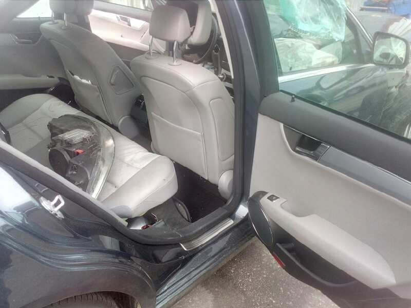 mercedes-benz clase c (w204) berlina del año 2008