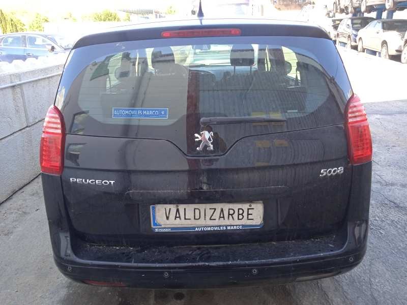 peugeot 5008 del año 2010