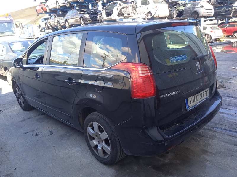 peugeot 5008 del año 2010