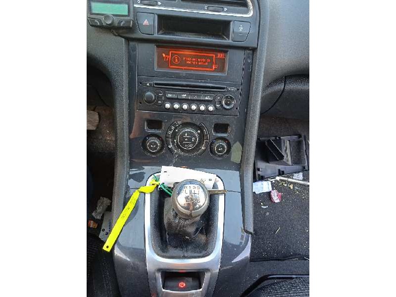 peugeot 5008 del año 2010