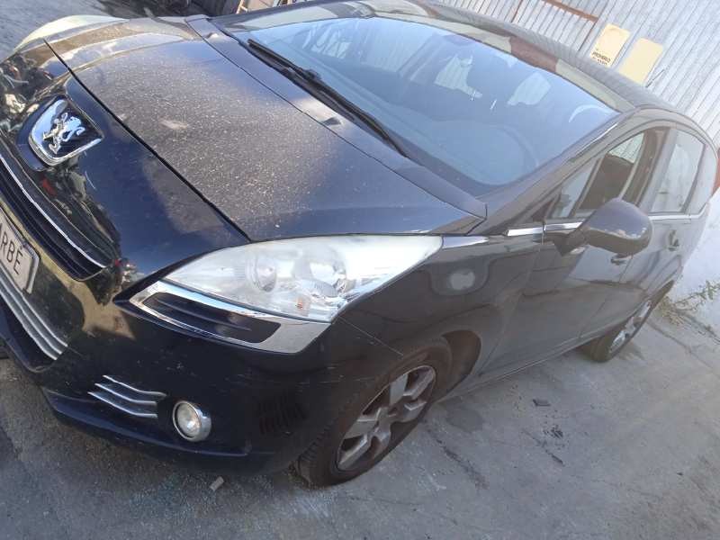 peugeot 5008 del año 2010