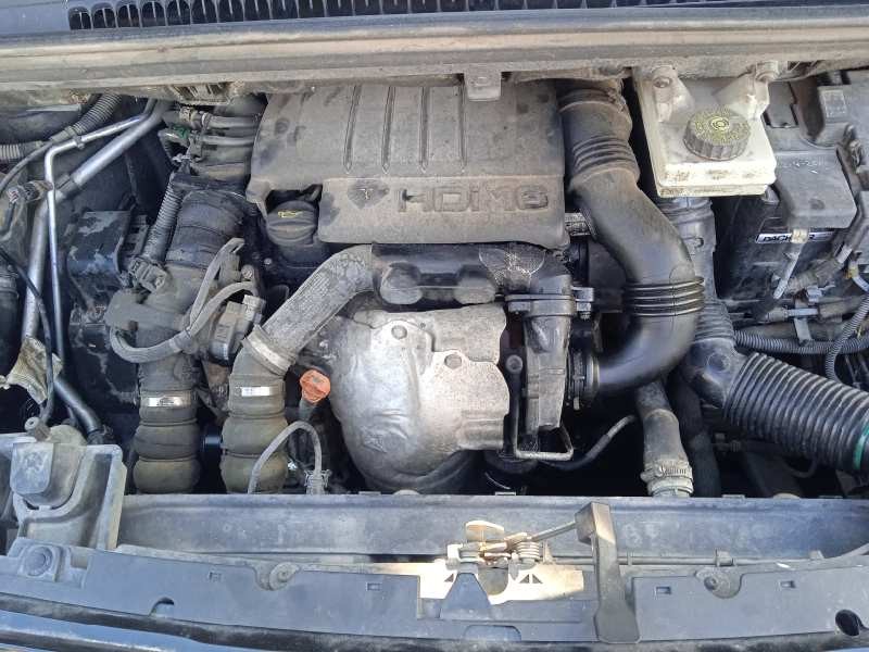 peugeot 5008 del año 2010