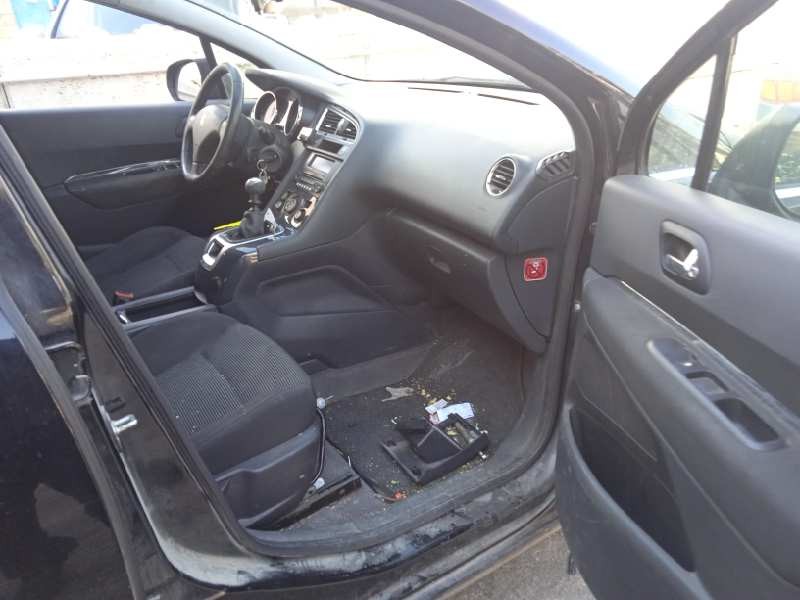 peugeot 5008 del año 2010