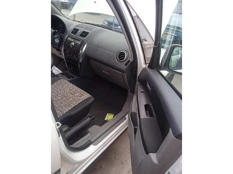 suzuki sx4 rw (ey) del año 2010