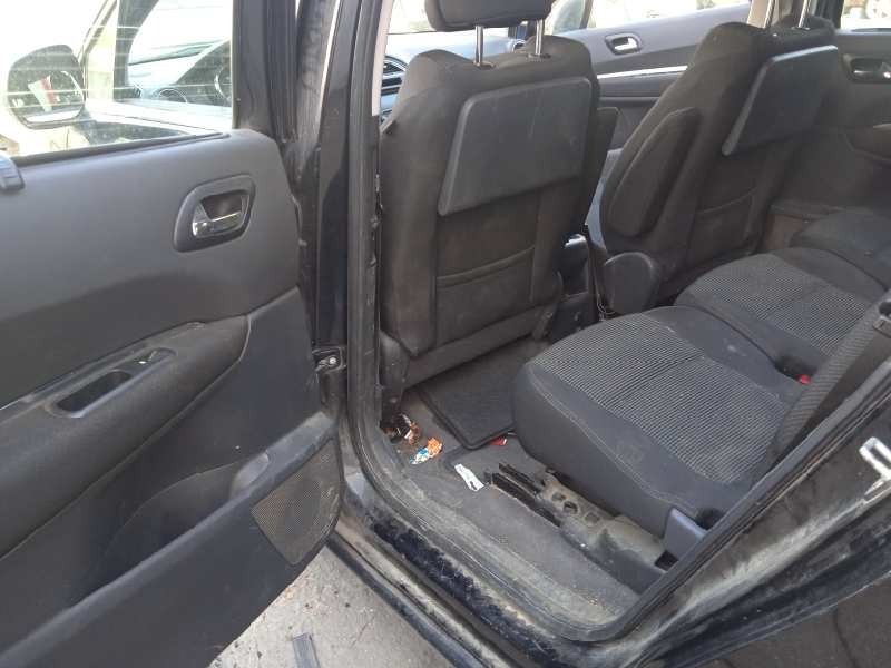 peugeot 5008 del año 2010