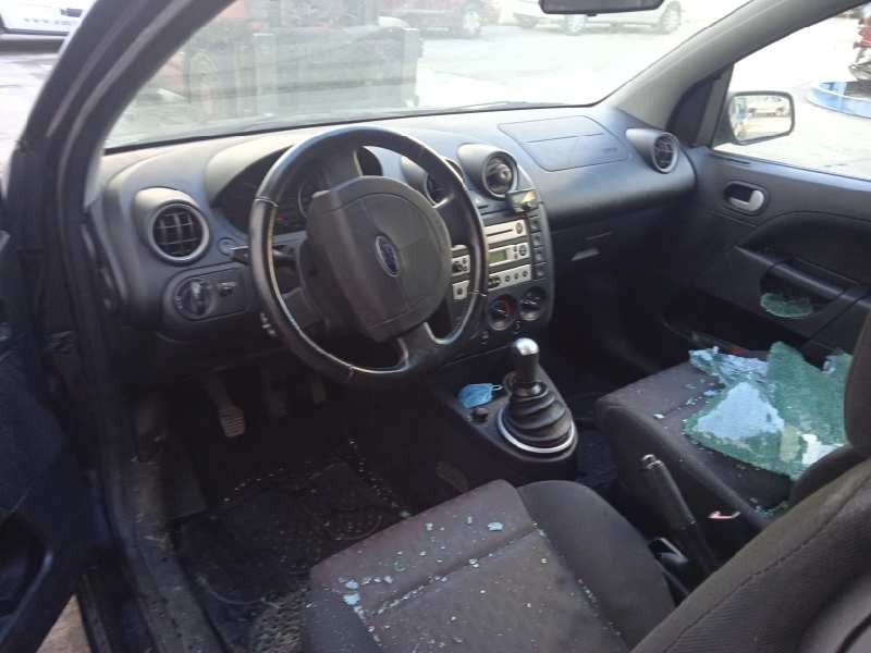 ford fiesta (cbk) del año 2005