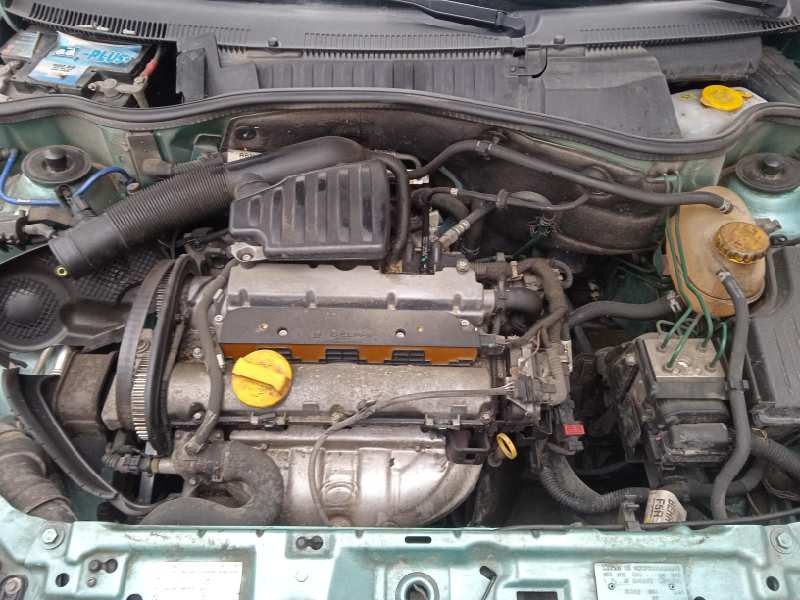 opel corsa c del año 2003