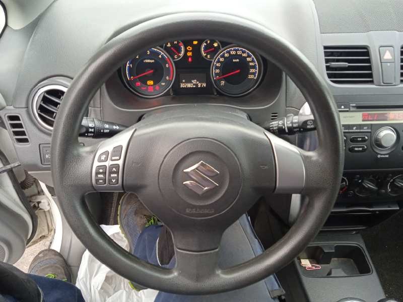suzuki sx4 rw (ey) del año 2010