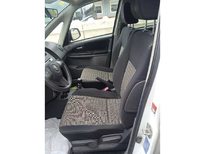 suzuki sx4 rw (ey) del año 2010