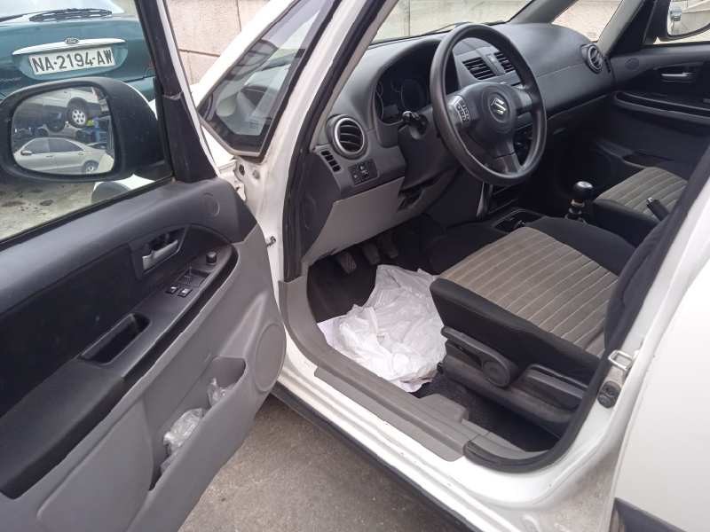 suzuki sx4 rw (ey) del año 2010