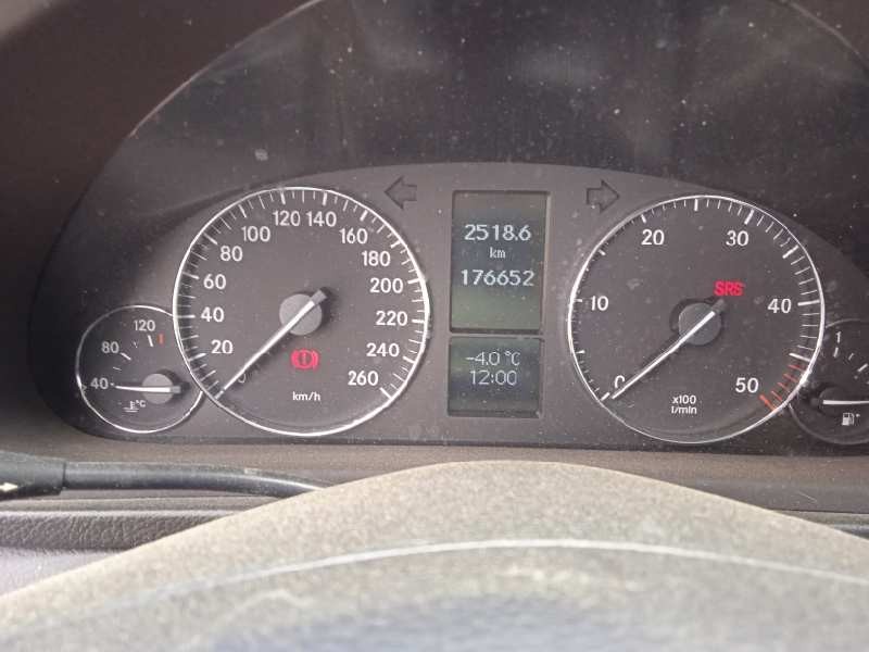 mercedes-benz clase c (w203) berlina del año 2005