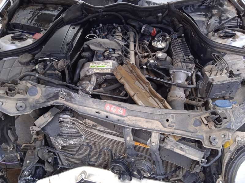 mercedes-benz clase c (w203) berlina del año 2005