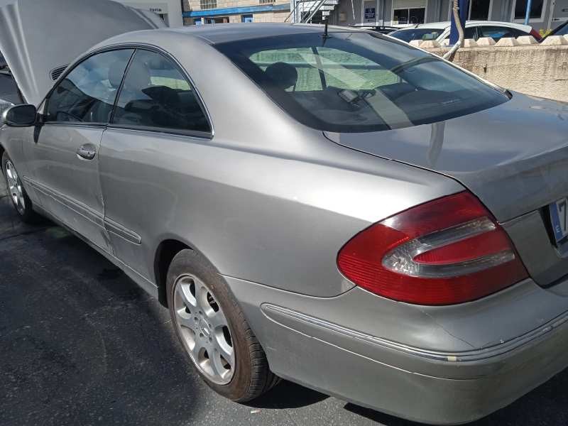 mercedes-benz clase clk (w209) coupe del año 2003